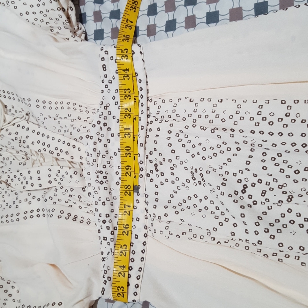 Woman's clothes - Picture 8 of 8